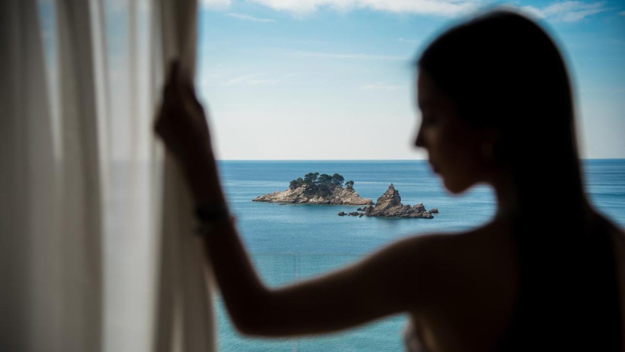 Hotel Ami Budva Petrovac 外观 照片