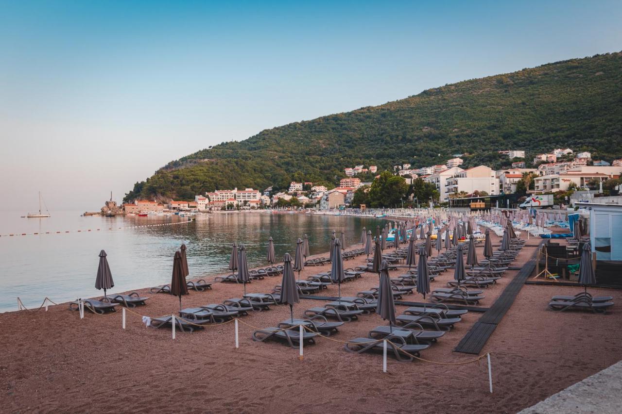 Hotel Ami Budva Petrovac 外观 照片