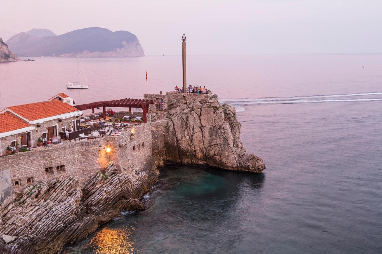 Hotel Ami Budva Petrovac 外观 照片